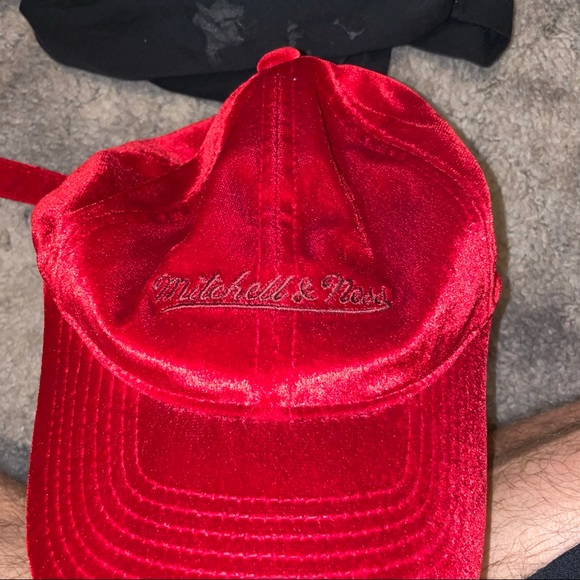 Mitch&ness - Picture 1 of 5